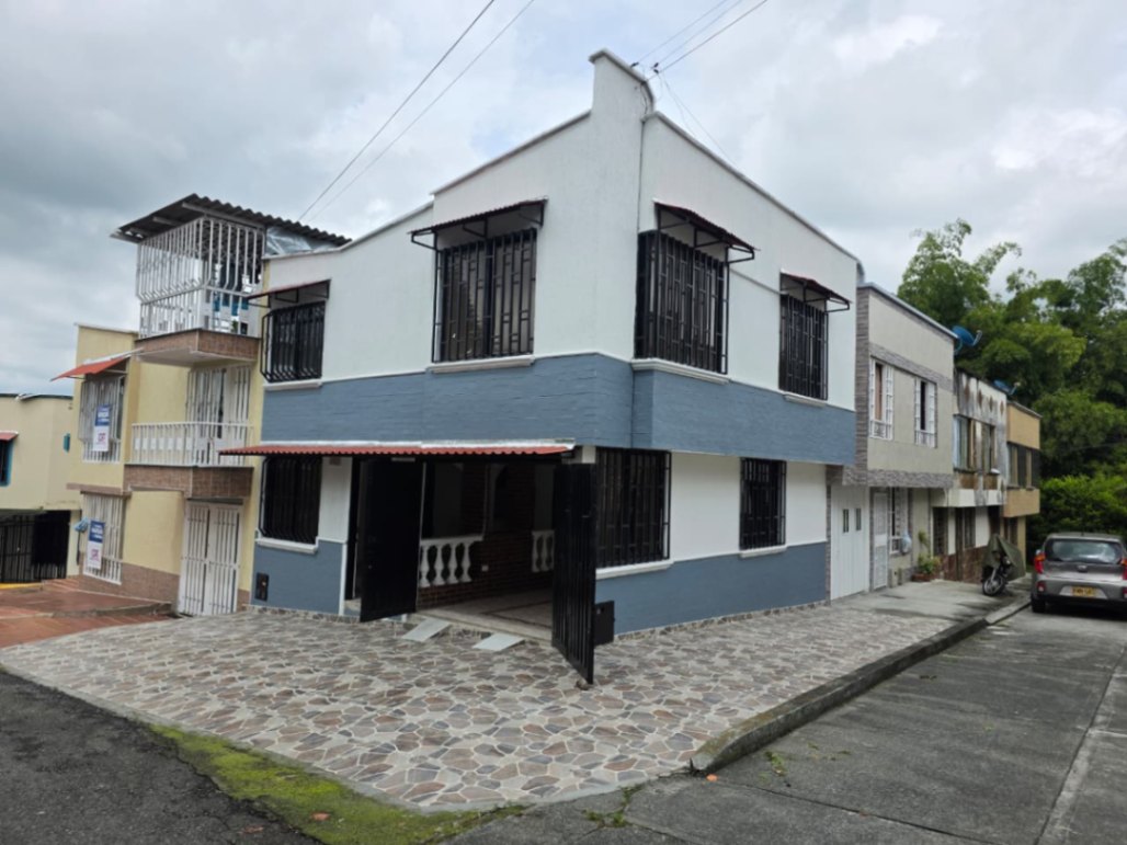 Armenia - Pereira, Circasia, Quindío, Colombia 5